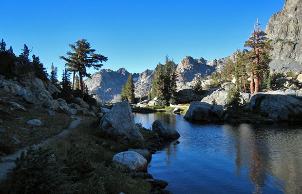 The outlet from Minaret Lake