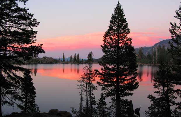 Beautiful sunset at Kinney Lake