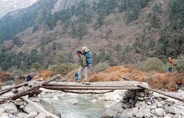 Dorje crossing the Hinku Khola
