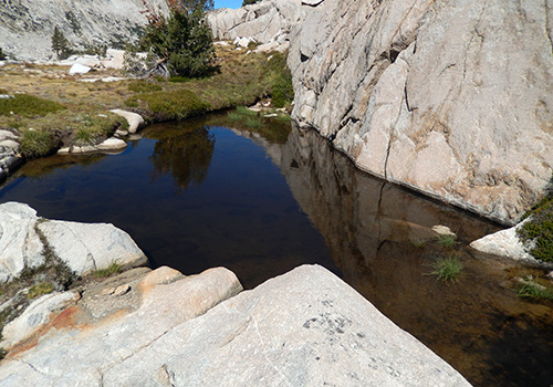 The bathtub tarn near Cotton Lake